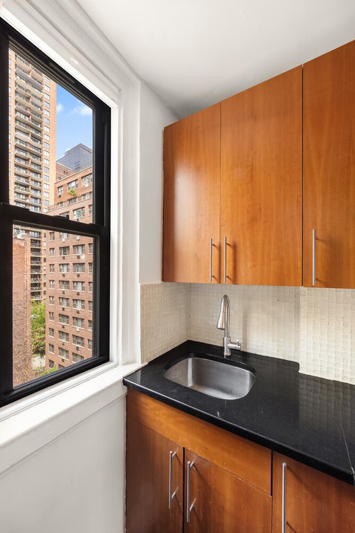 333 East 53rd Street, Unit 7C photo 9