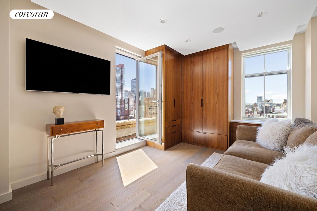 12 West 72nd Street, Unit 20A photo 10