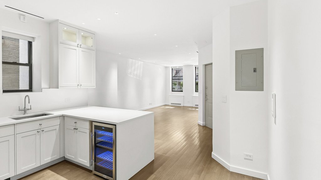 480 Central Park West, Unit 1C photo 5