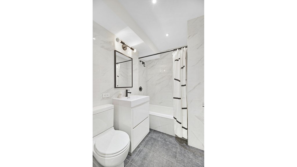 420 East 64th Street, Unit E6D photo 18