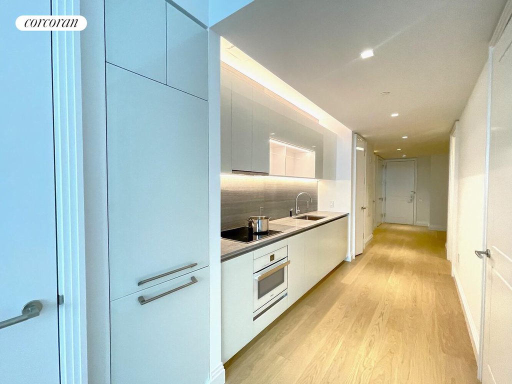 1 Wall Street, Unit 817 photo 15