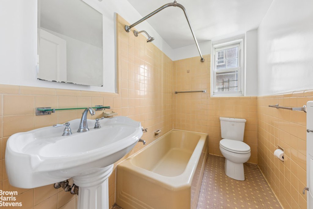 140 Cabrini Boulevard, Unit 37 photo 10