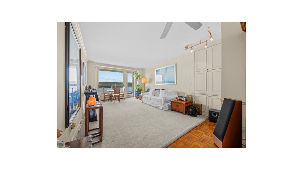 2575 Palisade Avenue, Unit 12C photo 6