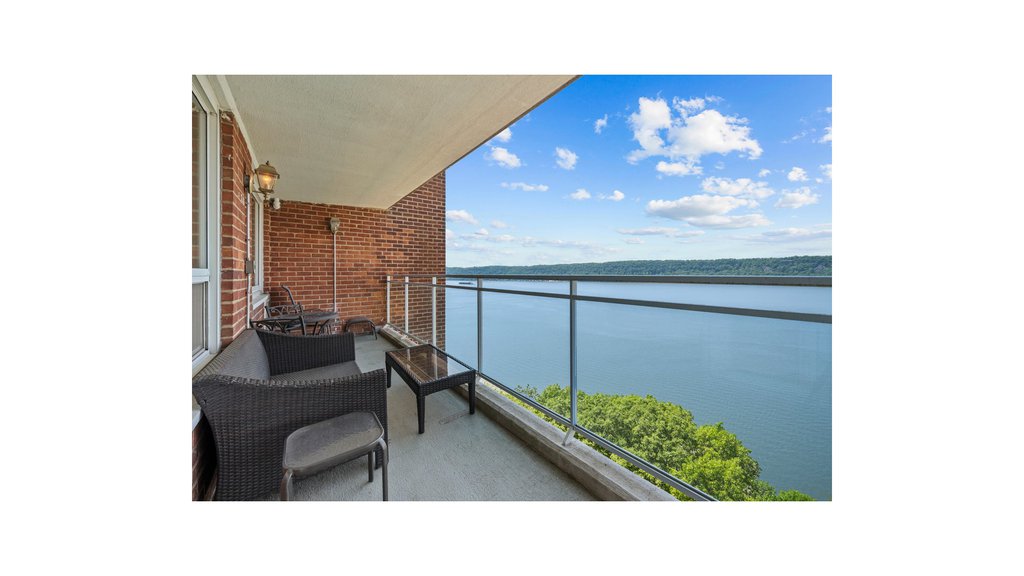 2575 Palisade Avenue, Unit 12C photo 11