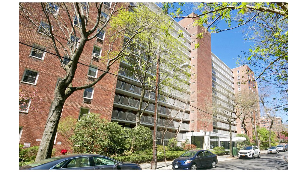 2575 Palisade Avenue, Unit 12C photo 15