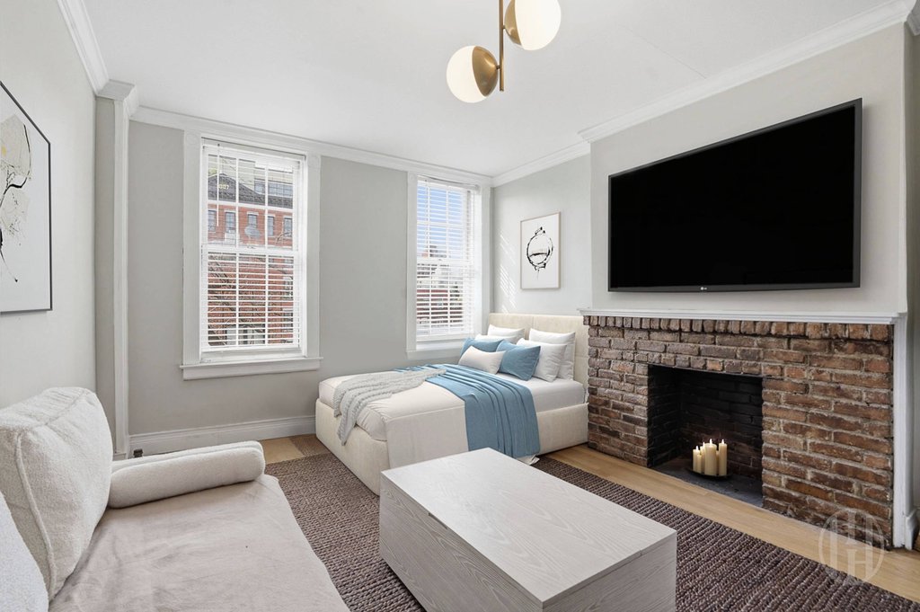 354 West 12th Street, Unit 4D