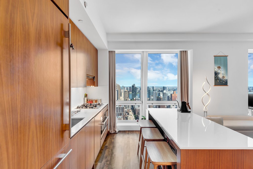 400 Fifth Avenue, Unit 45B photo 4
