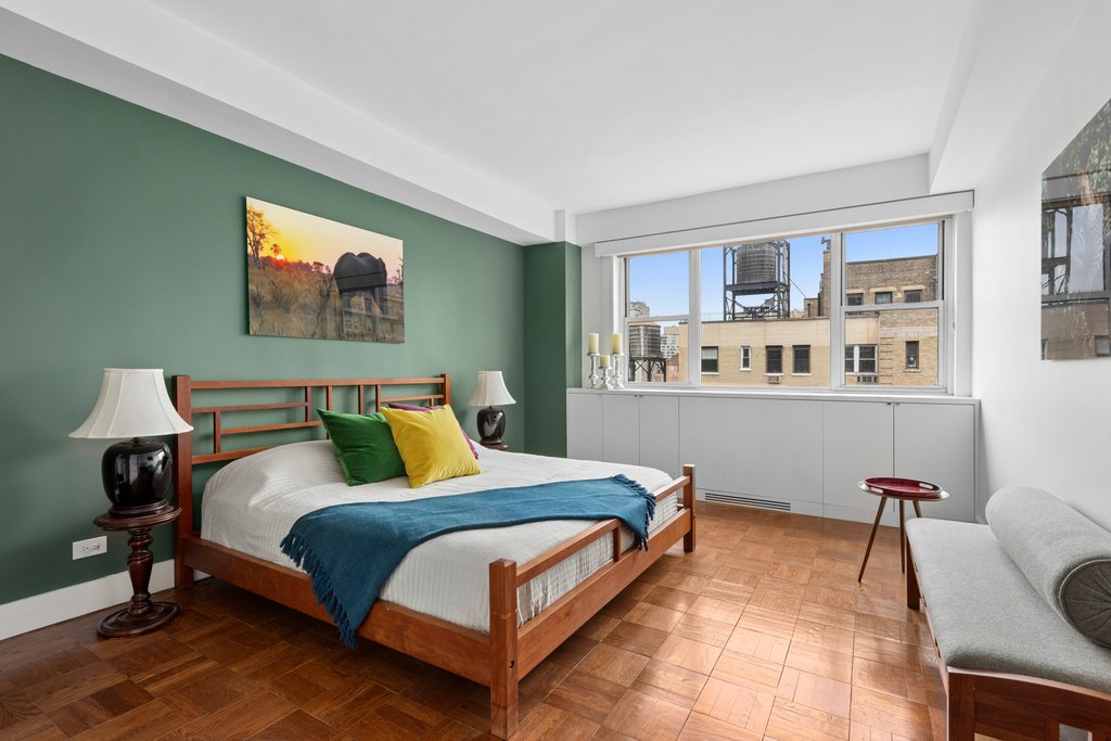 130 East 63rd Street, Unit 12B photo 4