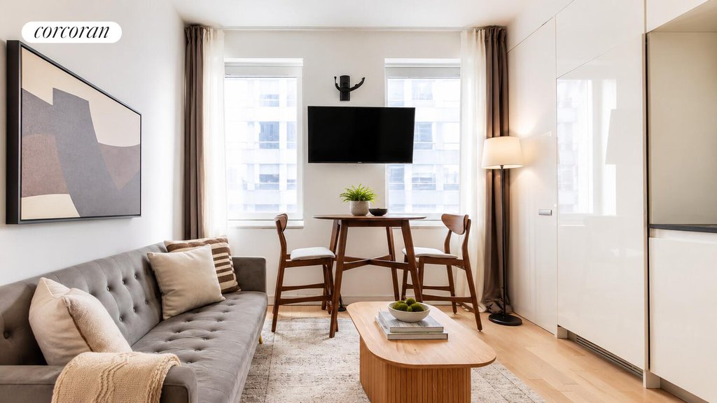 70 West 45th Street, Unit 29A photo 2