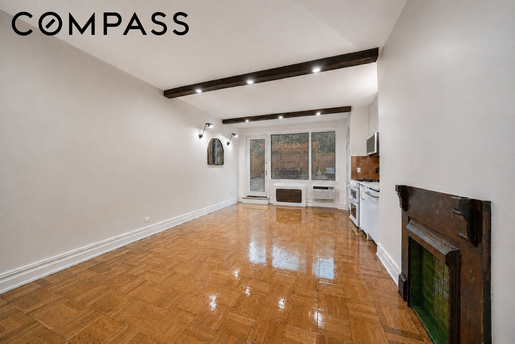 50 King Street, Unit 1B photo 2