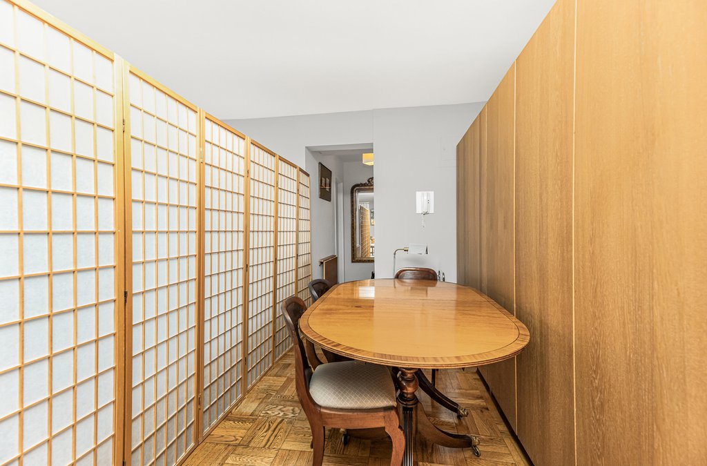3935 Blackstone Avenue, Unit 4K photo 7