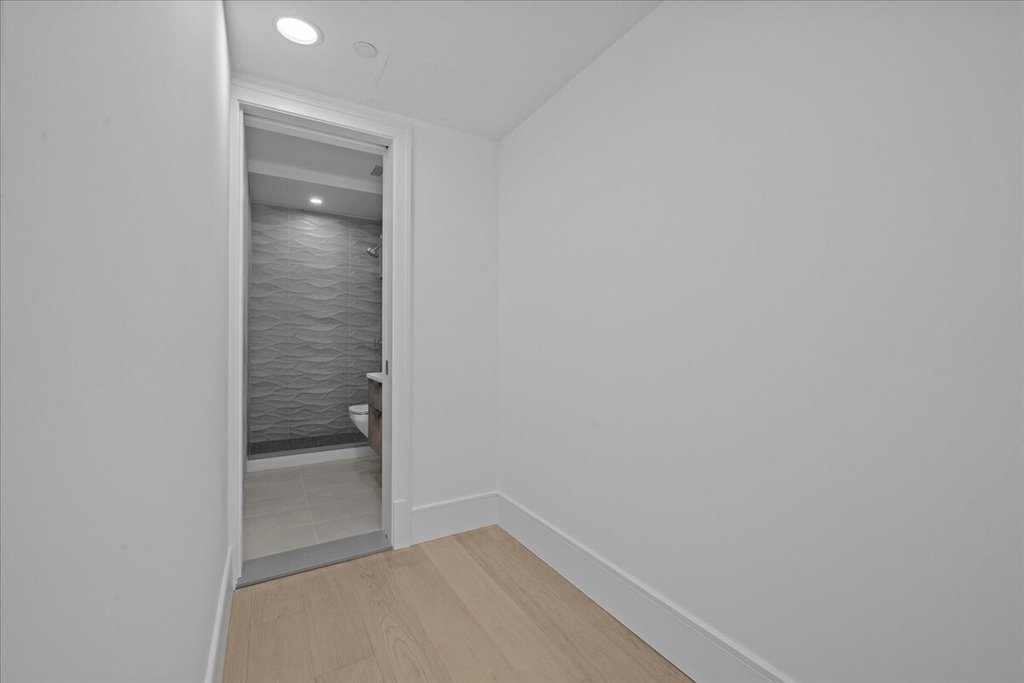 118 MADISON Street, Unit 1 photo 11