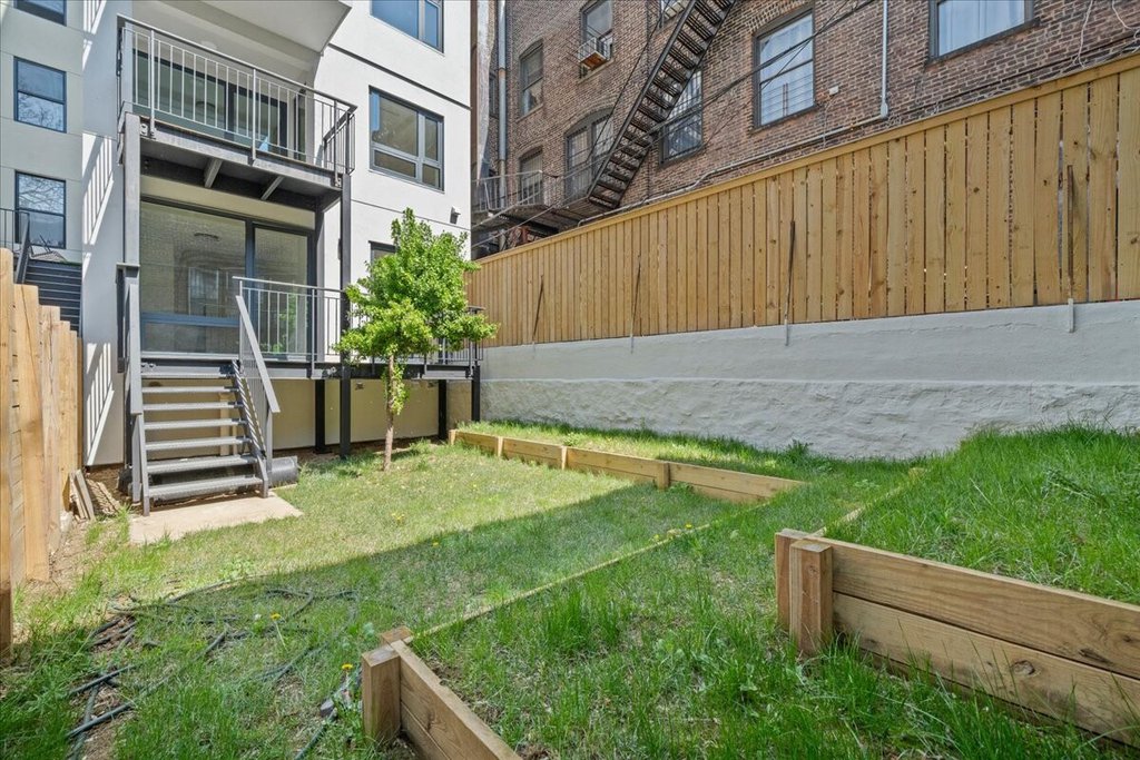 118 MADISON Street, Unit 1 photo 16