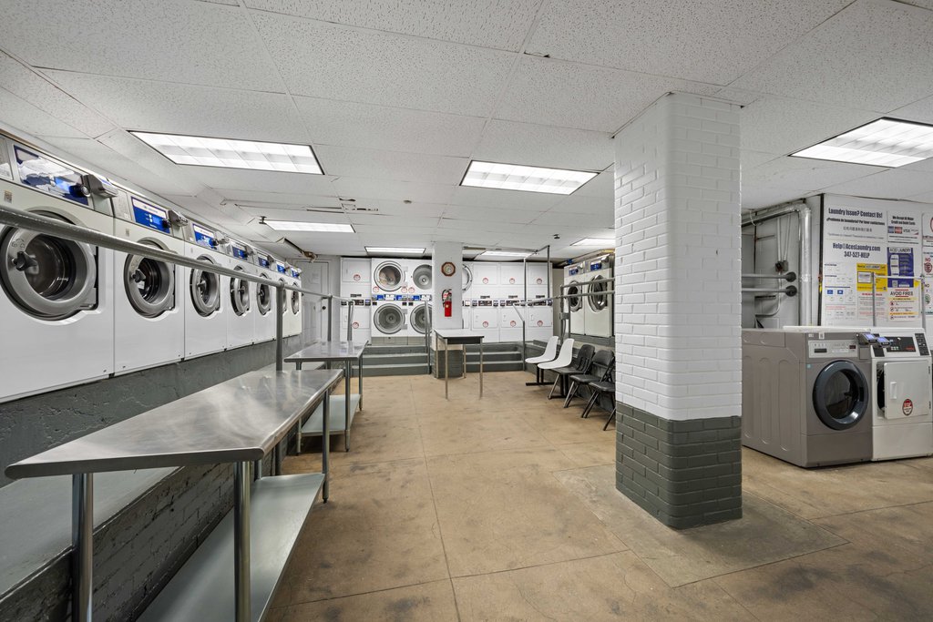 325 West 45th Street, Unit 519 photo 10