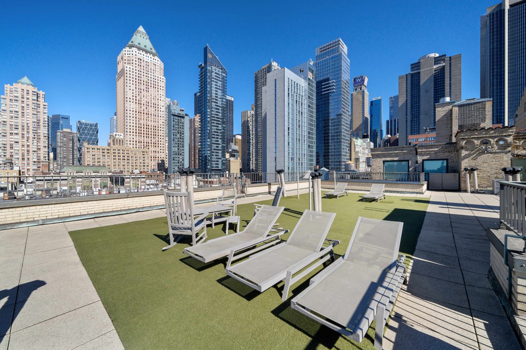 325 West 45th Street, Unit 519 photo 12