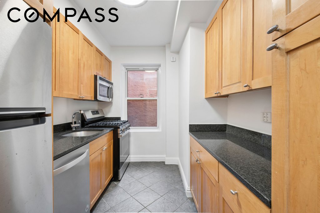 177 East 77th Street, Unit 5D photo 8