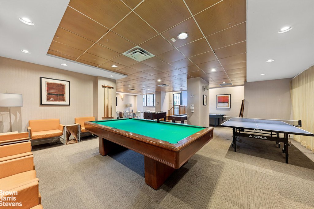330 East 38th Street, Unit 15H photo 14