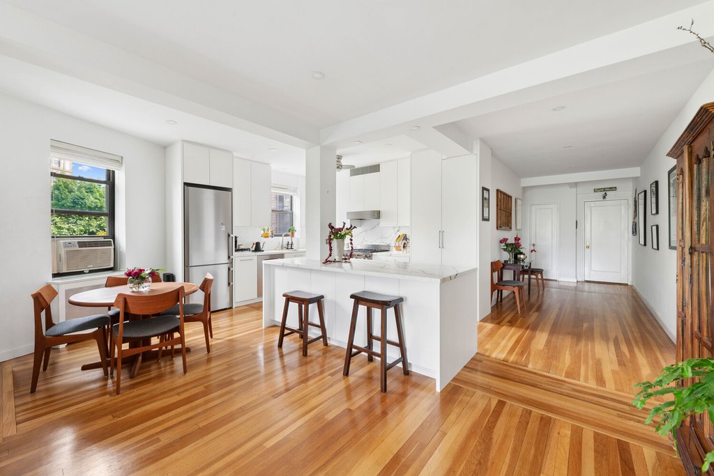 159-34 Riverside Drive West, Unit 6B photo 4