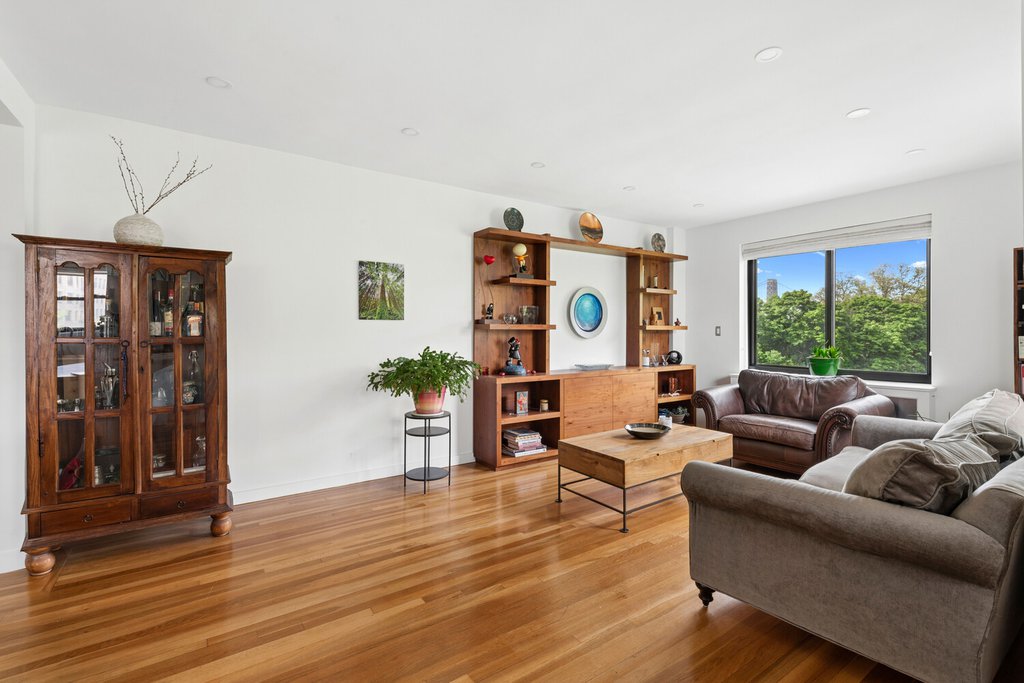 159-34 Riverside Drive West, Unit 6B photo 6