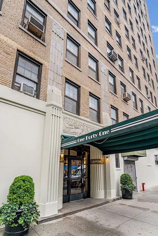 141 East 3rd Street, Unit 4B photo 8