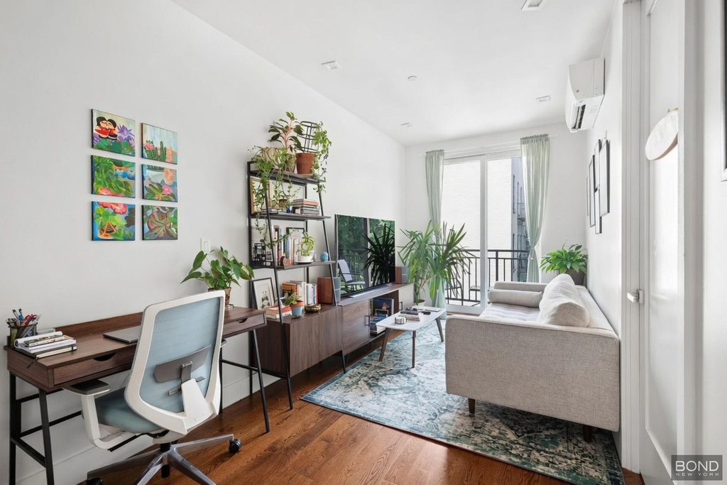 776 Franklin Avenue, Unit 2A