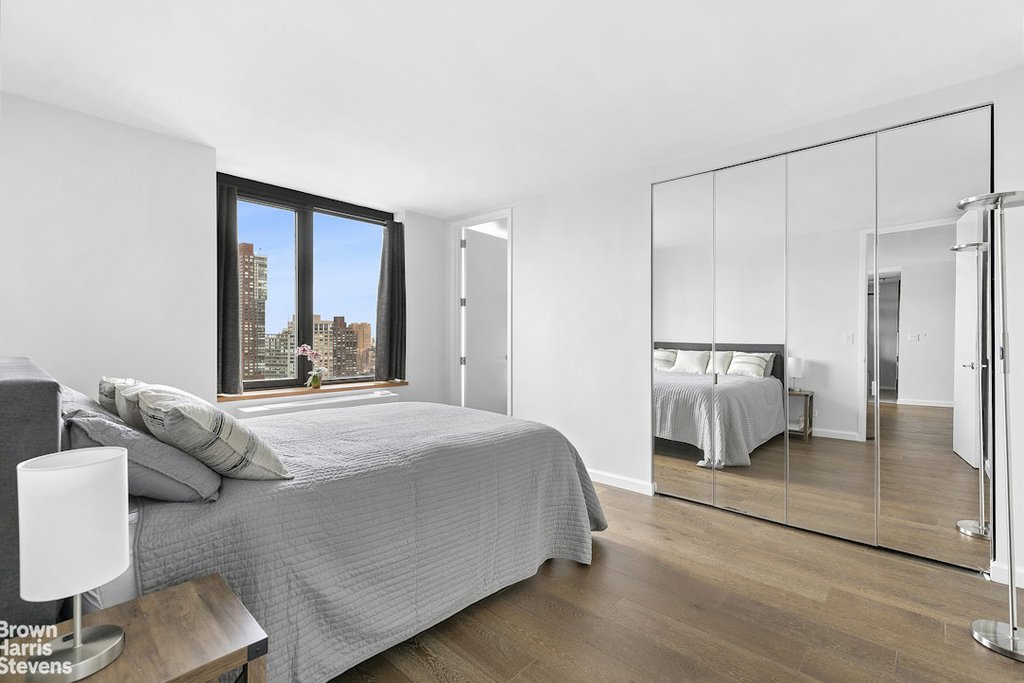 161 West 61st Street, Unit 30E photo 5