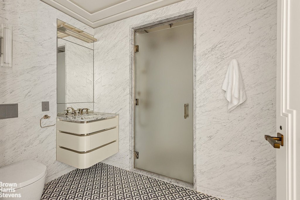 303 Park Avenue, Unit 2225 photo 6