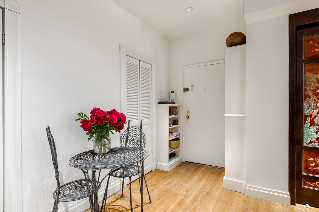 48 Gramercy Park North, Unit 4B photo 2