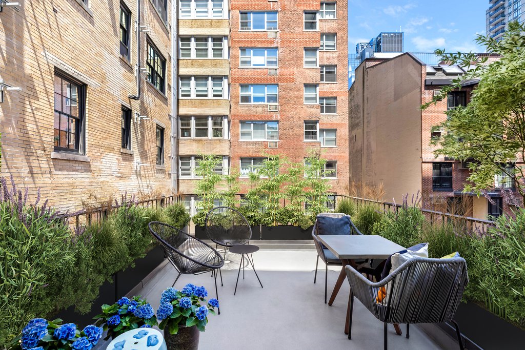 48 Gramercy Park North, Unit 4B photo 6