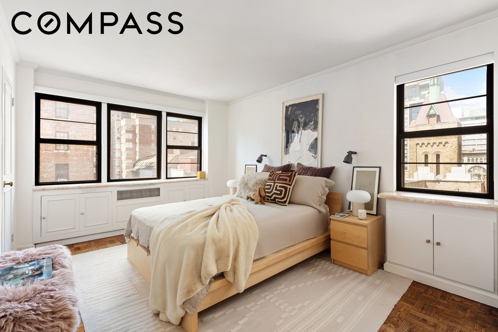 39 Gramercy Park North, Unit 9A photo 4