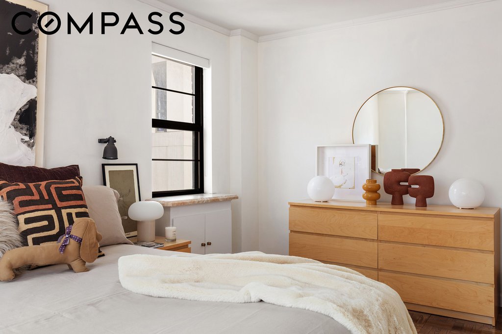 39 Gramercy Park North, Unit 9A photo 5