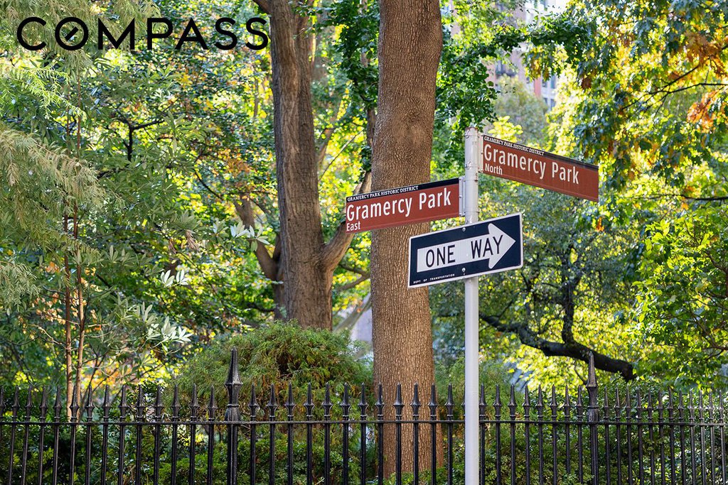 39 Gramercy Park North, Unit 9A photo 10