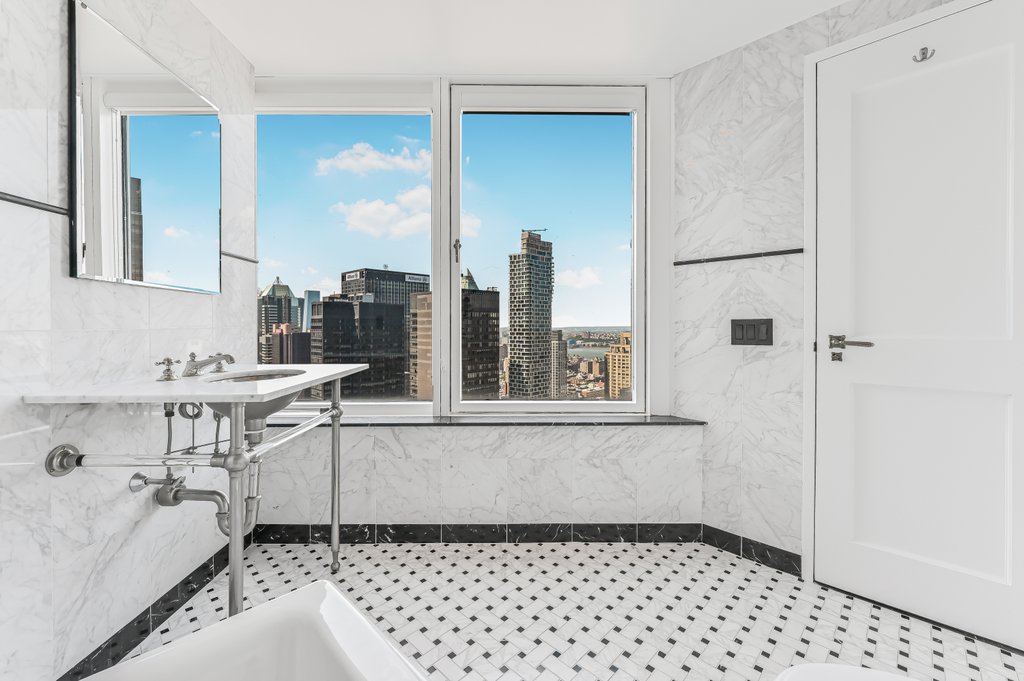 150 West 56th Street, Unit 4508 photo 5
