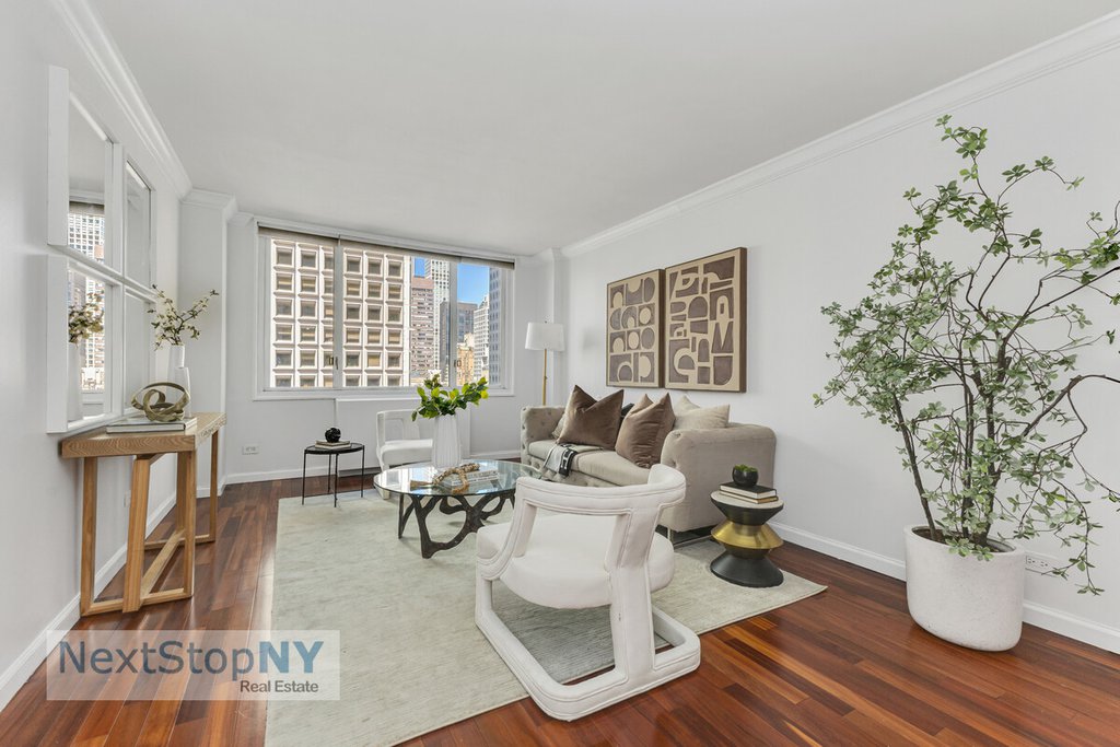 245 East 54th Street, Unit 20A photo 2