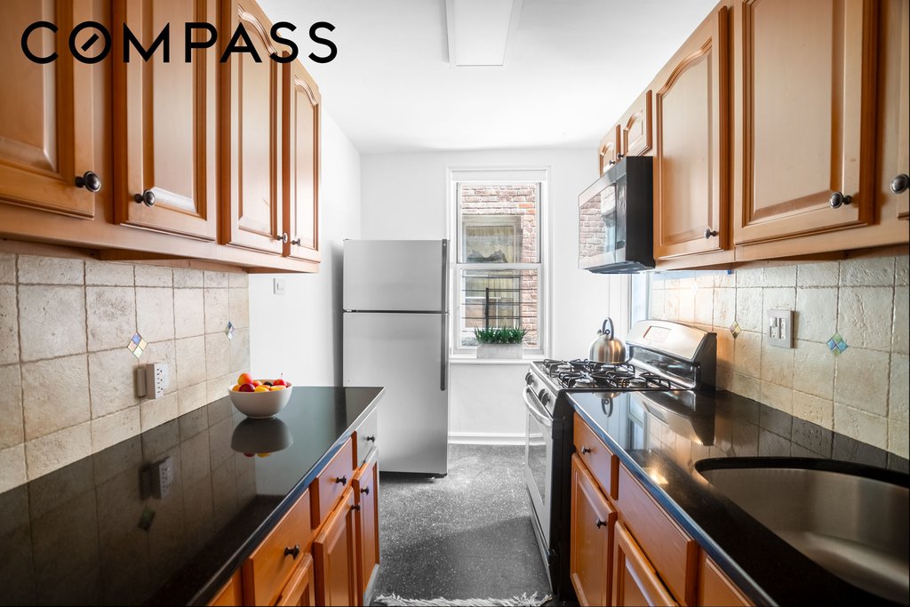 340 Haven Avenue, Unit 2H photo 3