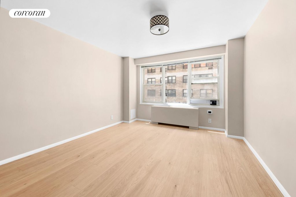 370 East 76th Street, Unit C204 photo 2