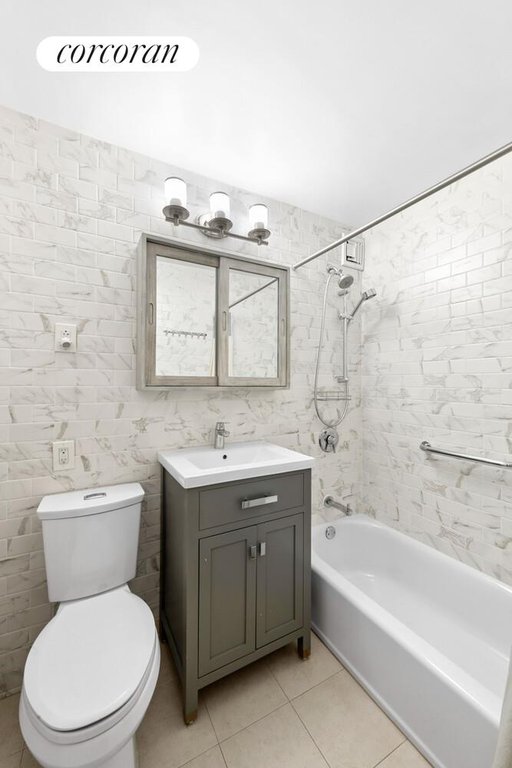 370 East 76th Street, Unit C204 photo 5