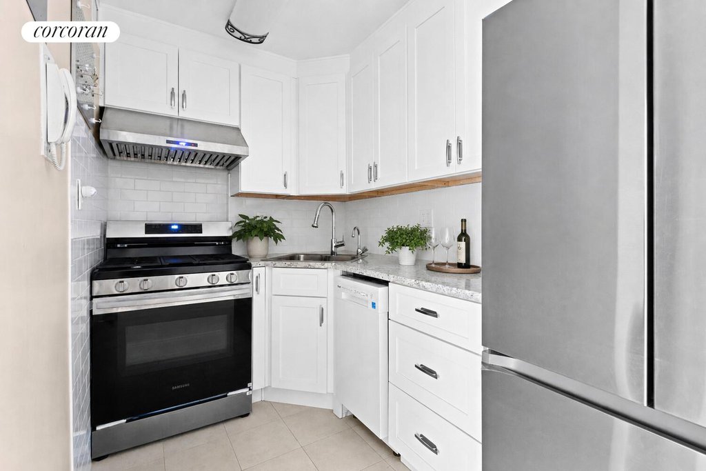 370 East 76th Street, Unit C204 photo 12