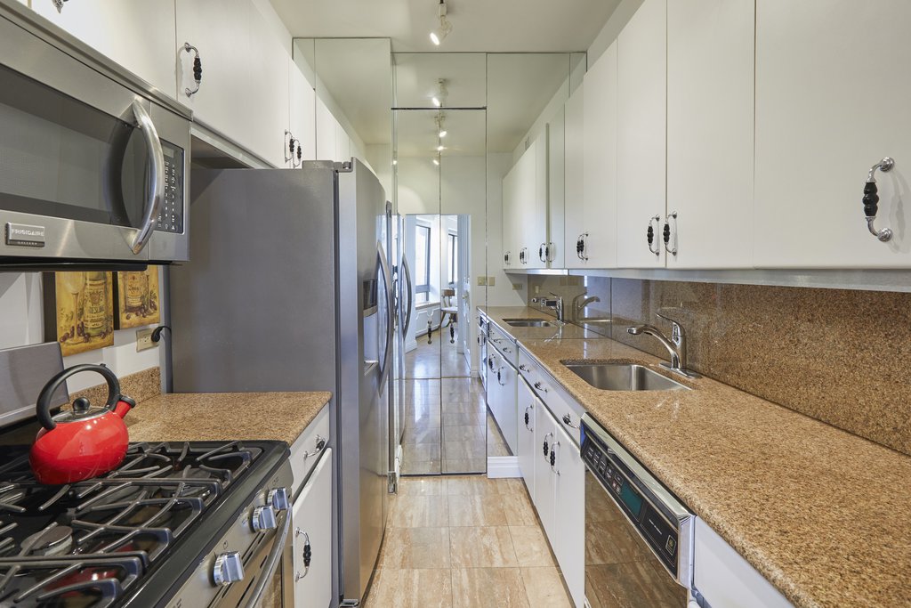 167 East 61st Street, Unit 37B photo 3