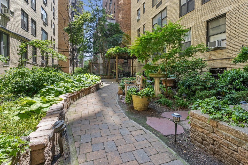 414 East 52nd Street, Unit 6F photo 10