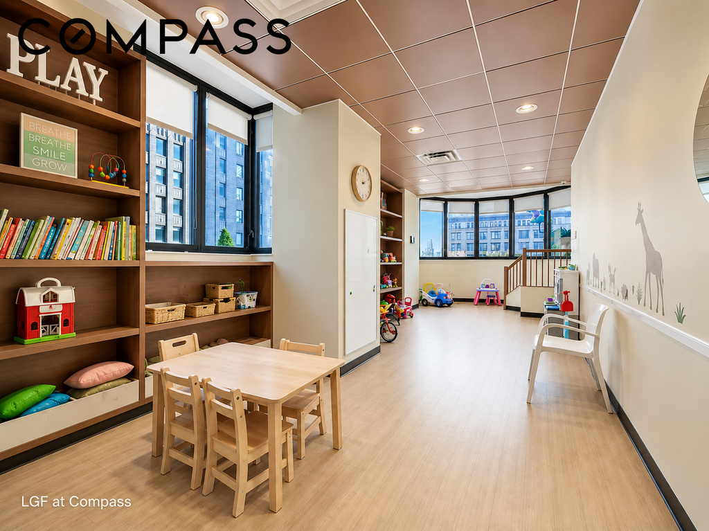 330 East 38th Street, Unit 26E photo 14