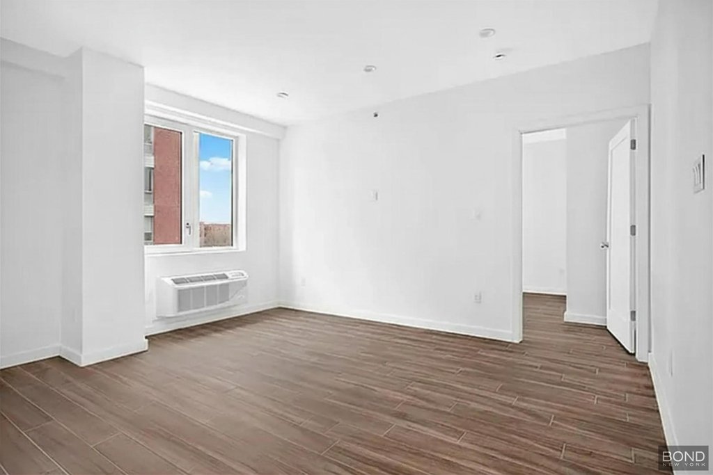 906 East New York Avenue, Unit 6E photo 4