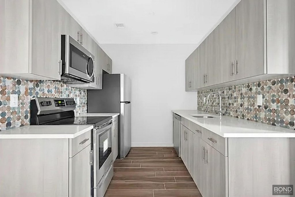 906 East New York Avenue, Unit 6E photo 2
