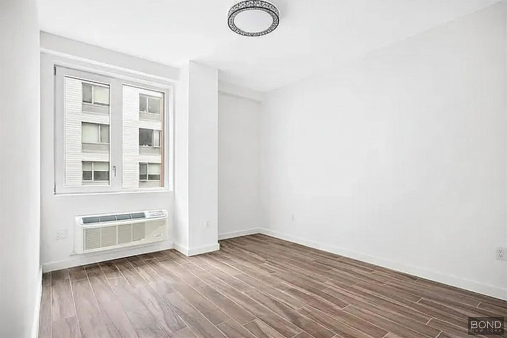 906 East New York Avenue, Unit 6E photo 3