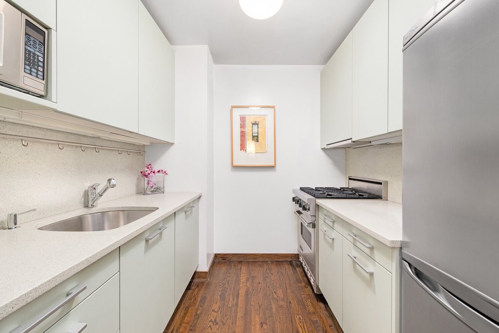 250 Mercer Street, Unit B1602 photo 3