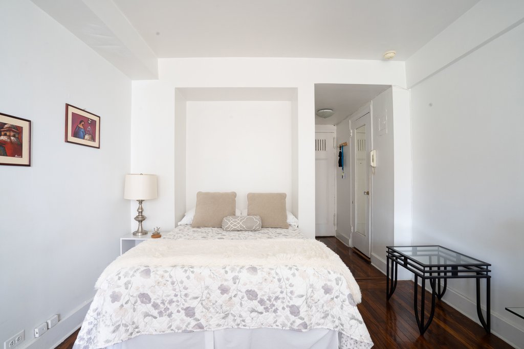 45 Tudor City Place, Unit 1019 photo 4