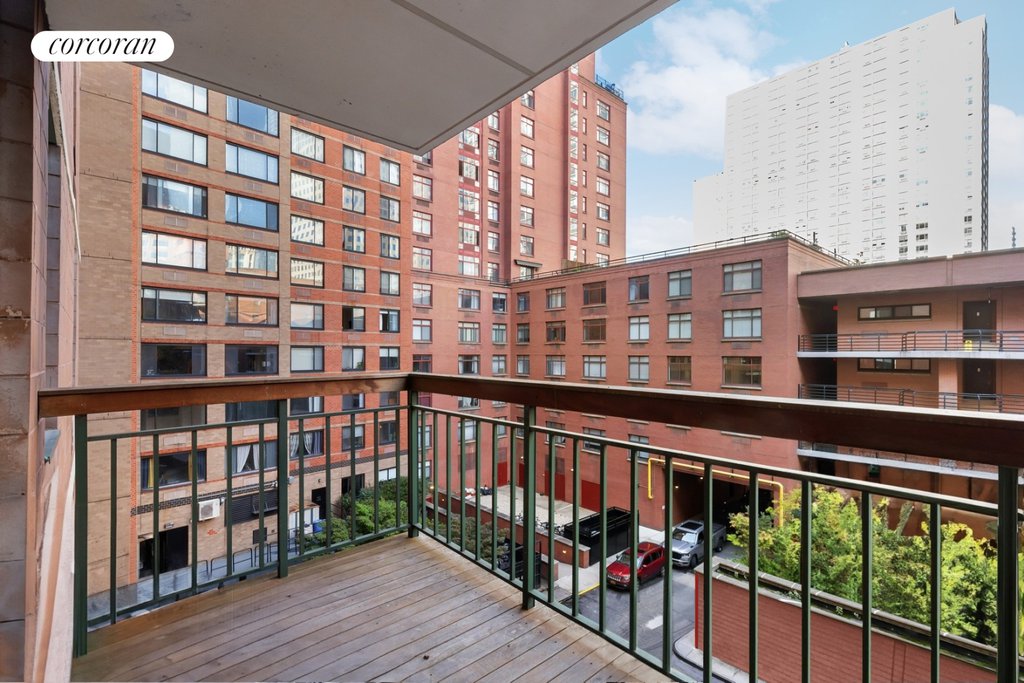 333 Rector Place, Unit 510 photo 2