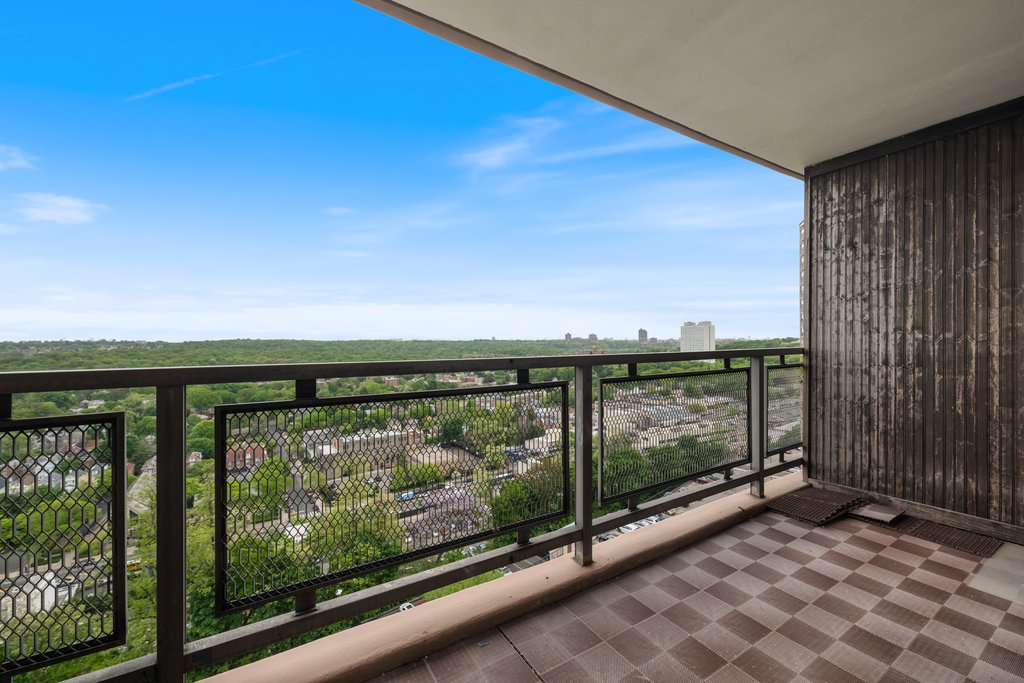 5900 Arlington Avenue, Unit 15G photo 3