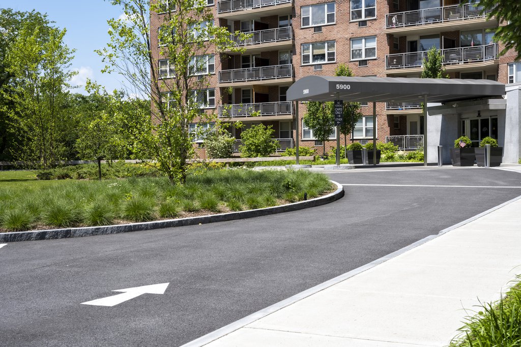 5900 Arlington Avenue, Unit 15G photo 7