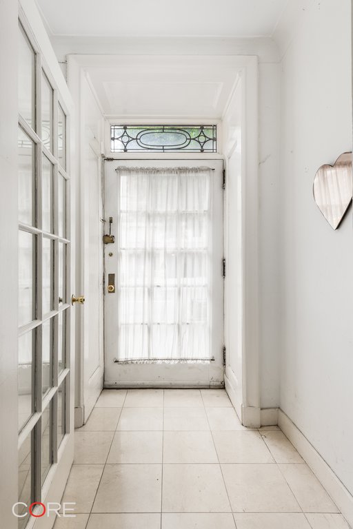 4 Sutton Place, Unit 1A photo 7